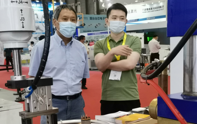 麻豆精品传媒国产,埃森麻豆黄色小视频与切割展 麻豆精品传媒国产,埃森麻豆黄色小视频与切割展